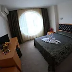 Incognito فندق